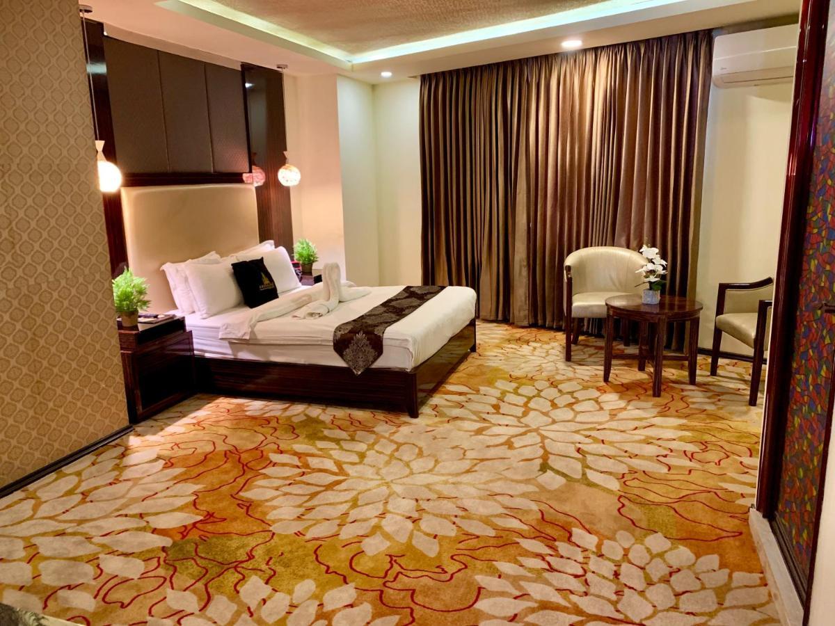 Hotel Noorjahan Grand Sylhet Exterior foto